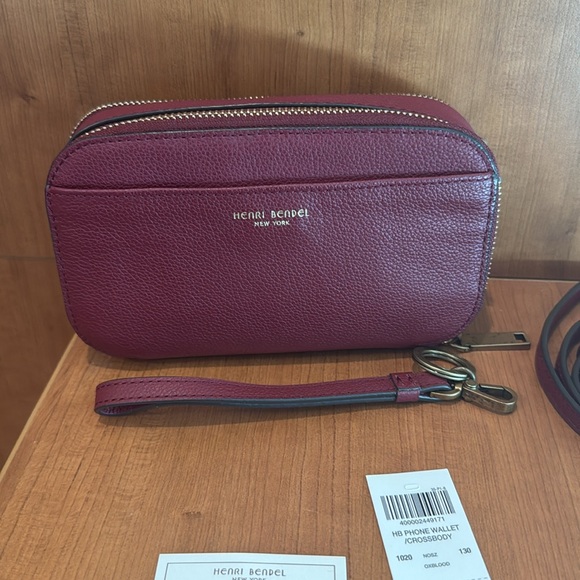 HENRI BENDEL Phone Wallet Crossbody EUC - Picture 3 of 14